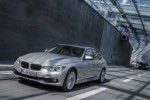 P90194336_lowRes_bmw-330e-09-2015